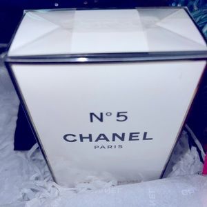 Chanel No 5